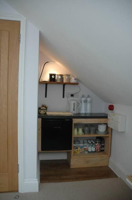 Cowslip Barn Annexe, Countryside Stay Near チチェスター エクステリア 写真